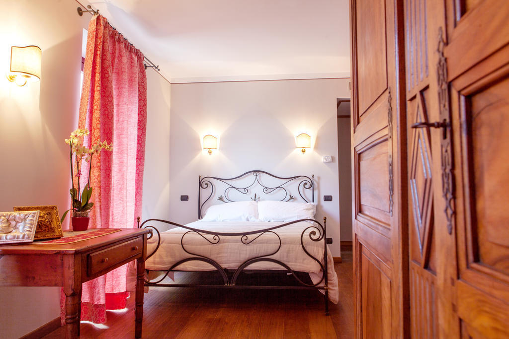 A' La Table Du Sommelier Chambres D Hotes & Restaurant Saint-Vincent Zimmer foto