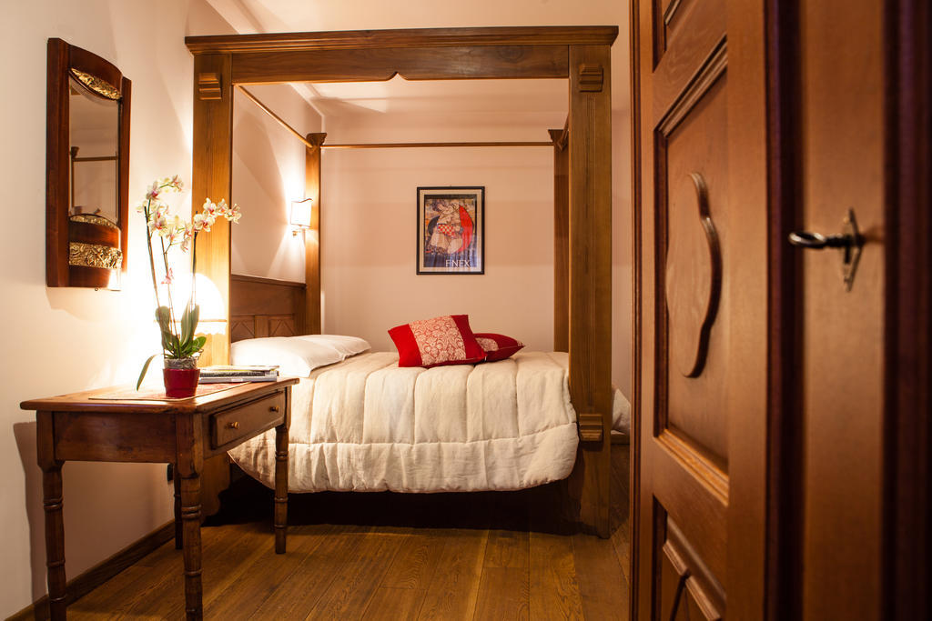A' La Table Du Sommelier Chambres D Hotes & Restaurant Saint-Vincent Zimmer foto