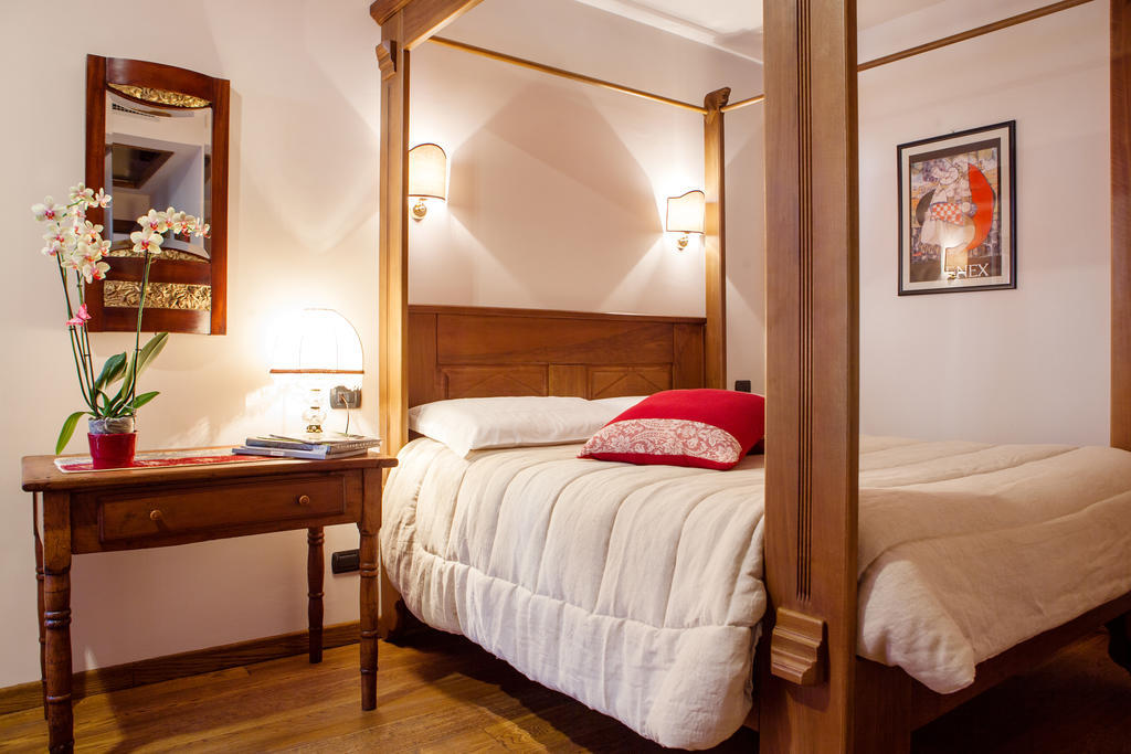 A' La Table Du Sommelier Chambres D Hotes & Restaurant Saint-Vincent Zimmer foto