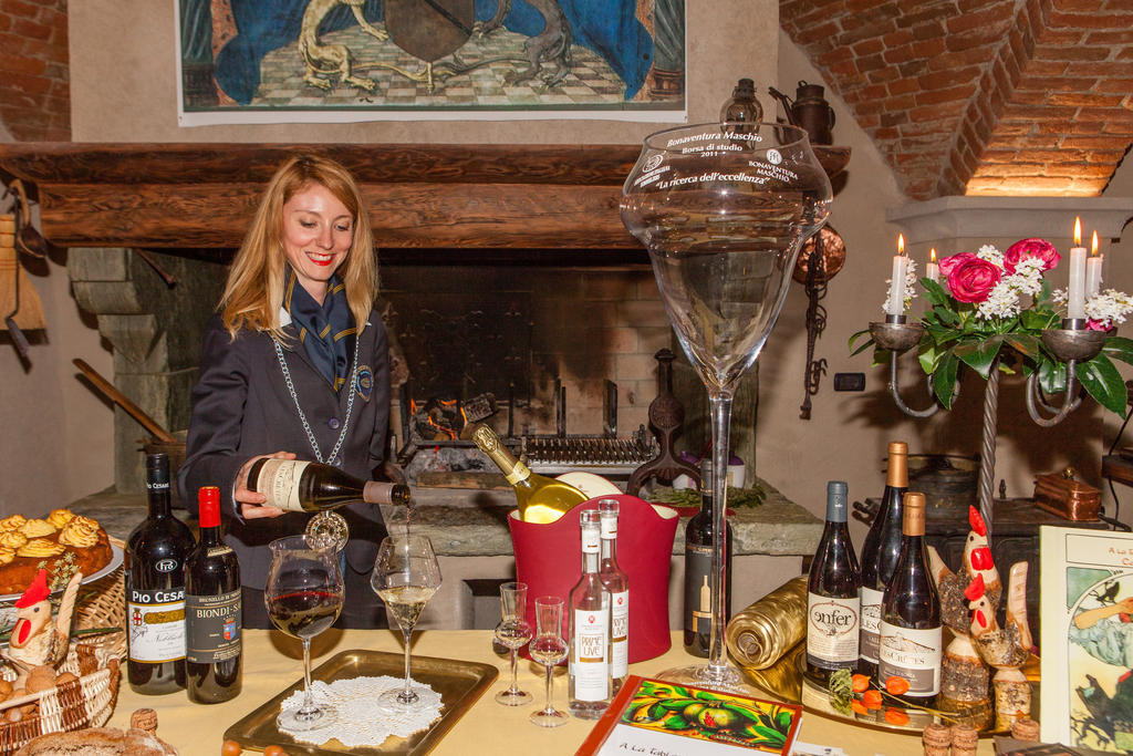 A' La Table Du Sommelier Chambres D Hotes & Restaurant Saint-Vincent Exterior foto